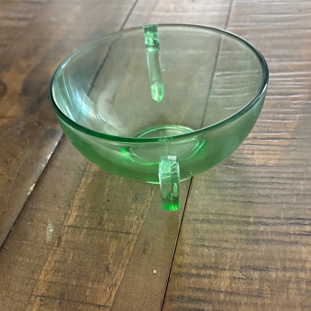 Vintage Green Depression Glass Creamer and Sugar Bowl Set - Picture 9 of 9
